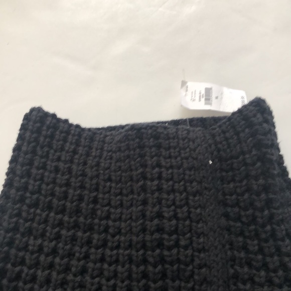 GAP turtleneck Sweater (women’s) - Picture 4 of 9